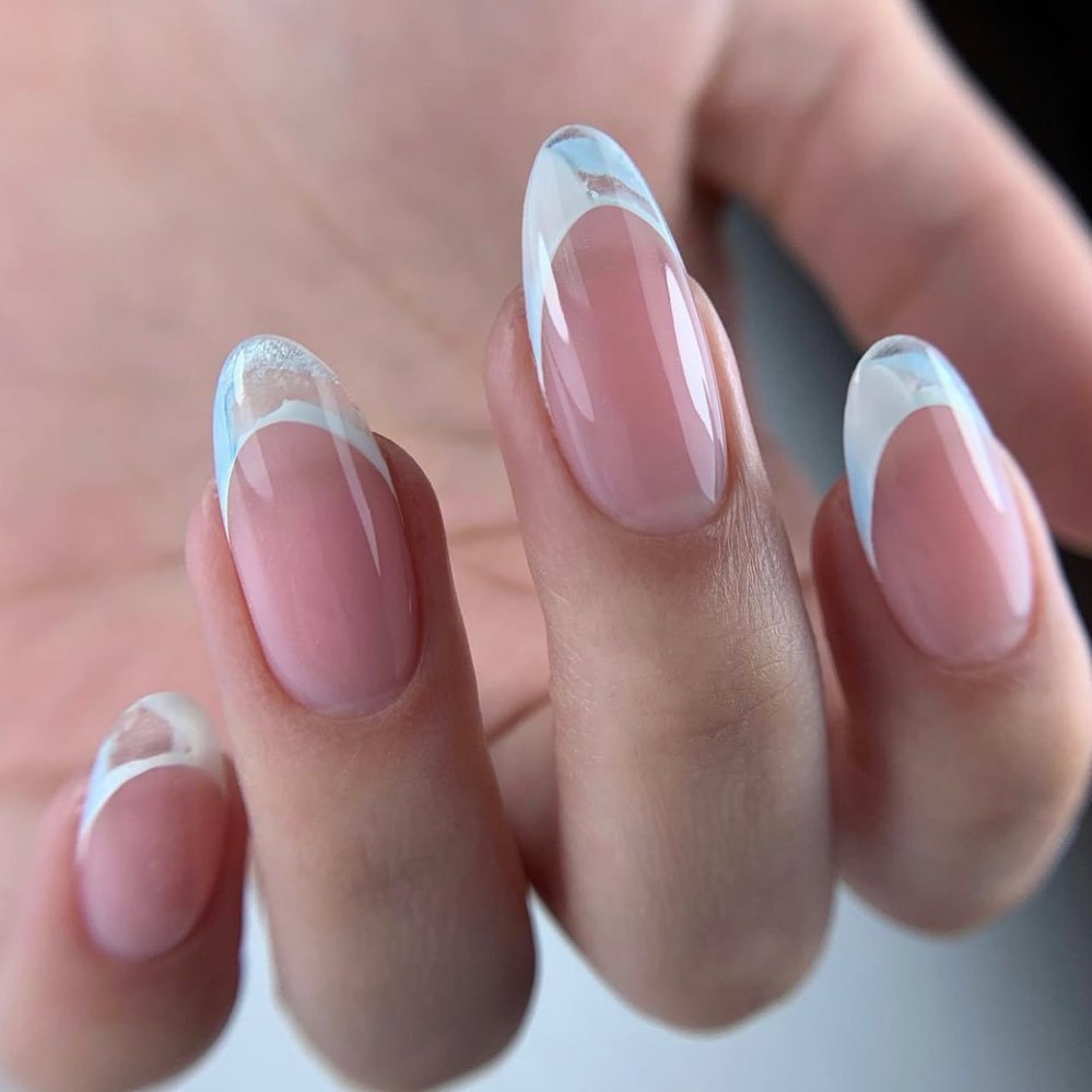 Life is too short to have plain nails. Get creative with our nail extensions and art 💅🎨🌈 Che 2